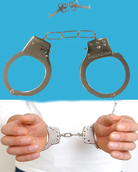 KENPAZAR Metal Malzemeden İmal Anahtarlı Oyuncak Polis Kelepçesi