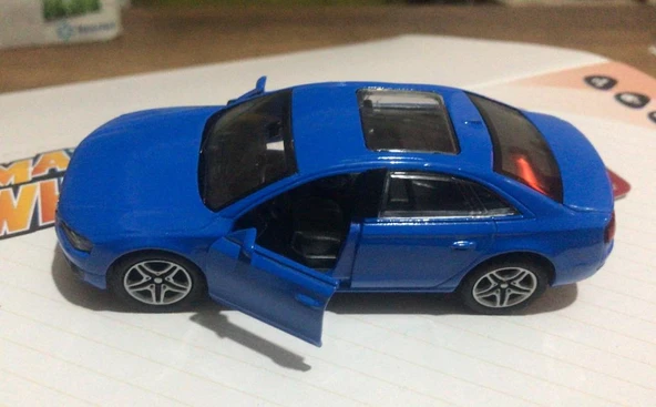Oyuncak Metal Model Araba Açılır Kapı 1/36 Çek Bırak Kırmızı Audi - 4