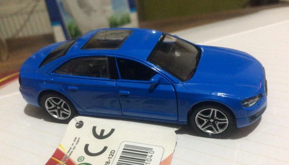 Oyuncak Metal Model Araba Açılır Kapı 1/36 Çek Bırak Kırmızı Audi - 2