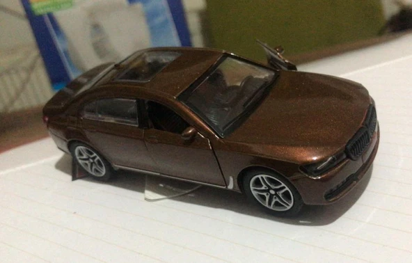 Oyuncak Metal Model Araba Açılır Kapı 1/36 Çek Bırak Kahve BMW - 3