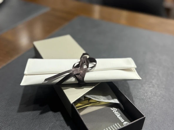 Pelikan Souveran Serisi K400 Yeşil Siyah Tükenmez Kalem - 5