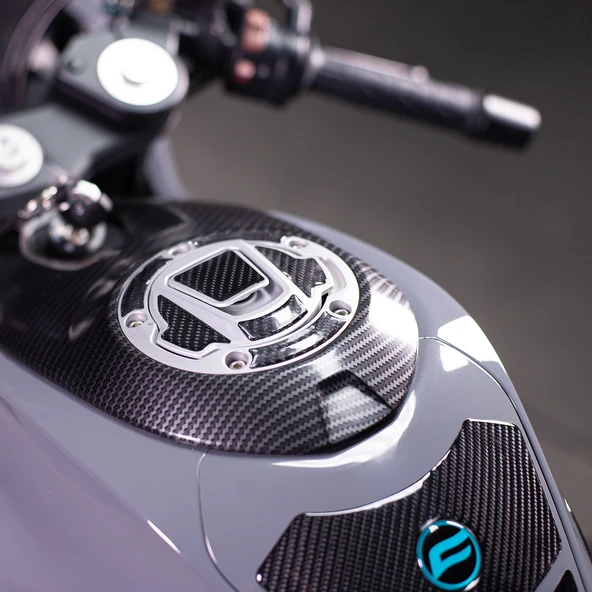 CF 250 SR 2023 ile Uyumlu Kaydırmaz 14 Parça 6D Karbon Tank Pad Seti GC15 - 5