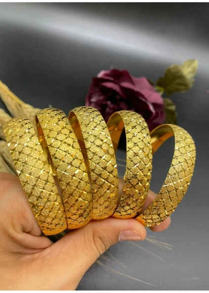 22 AYAR GOLD RENK ZORE DESEN 1.5 CM CNC BİLEZİK ( ADET FİYATIDIR )