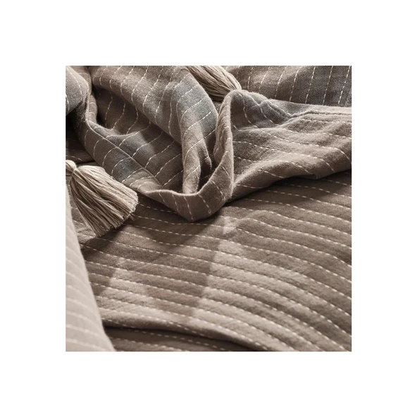 JAKARLI MÜSLİN YATAK ÖRTÜSÜ ÇİFT KİŞİLİK COSTA VİZON ürün görseli