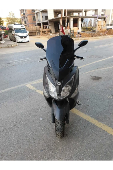 MOTOCAM Sym Joymax250 İ Siperlik Ön Cam 2015 2017 Model 65cm Siyah Renkli 4mm APARAT GÖNDERİLMEYECEK