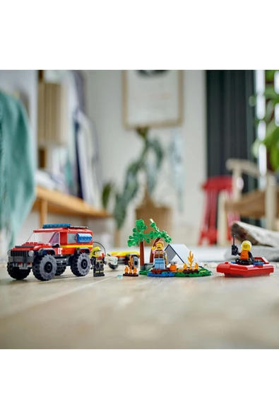 LEGO ® City 4x4 Kurtarma Botlu İtfaiye Kamyonu 60412 -  Yaratıcı Oyuncak Yapım Seti (301 Parça) - 5