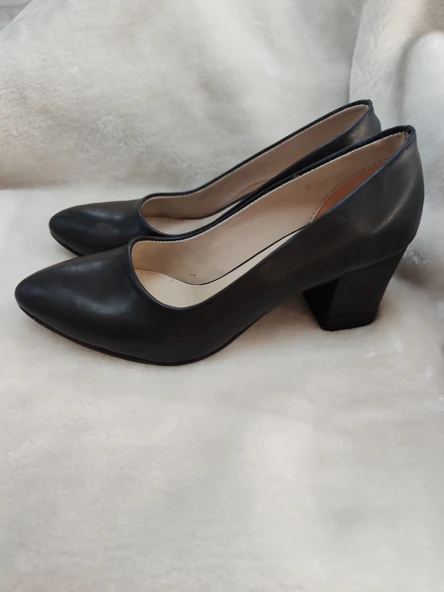 CAROLIN-KADIN KALIN TOPUKLU SİVRİ BURUN KLASİK AYAKKABI(AA7) - Resim 2