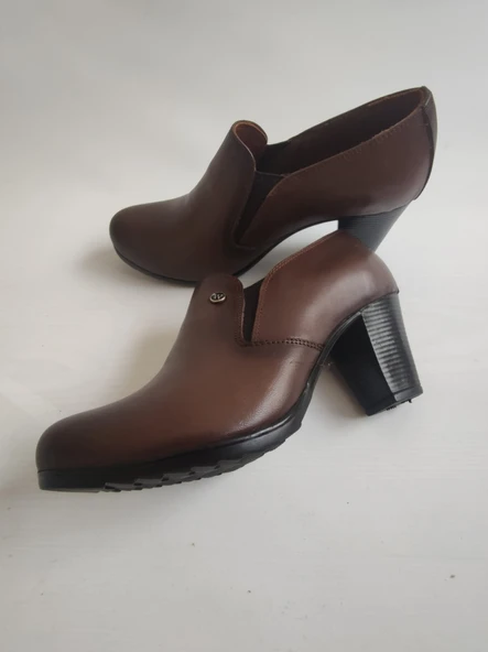 QUİXOTE- KADIN GERÇEK DERİ KAPALI TOPUKLU AYAKKABI - Resim 2