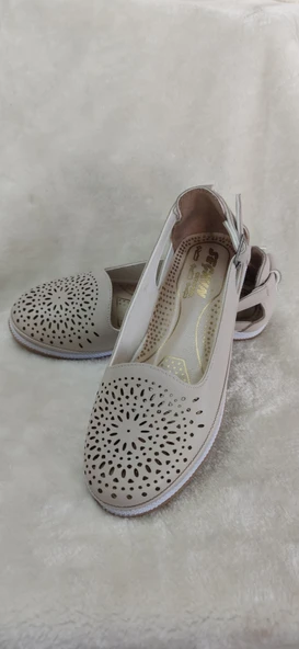 ÇİĞDEM SİYAH ÜSTÜ LAZER KESİM BABET GÜNLÜK AYAKKABI - Resim 3