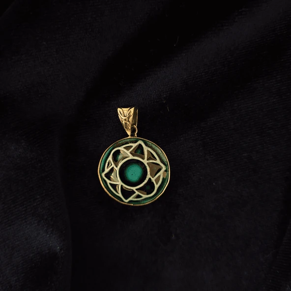 Renkli Uyum Pirinç Çini Taşlı Çelik Zincir Kolye - Resim 2