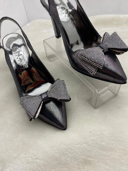 ÇİĞDEM GÜMÜŞ SATEN FİYONKLU,TAŞLI TOPUKLU AYAKKABI (ENZ) - Resim 4