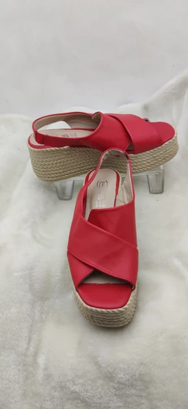 ÇİĞDEM GERÇEK DERİ BEYAZ ARKASI LASTİKLİ DOLGU TOPUK SANDALET(blsSN15) - Resim 3