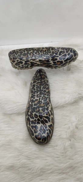 KADIN LEOPAR LASTİK AYAKKABI - Resim 4