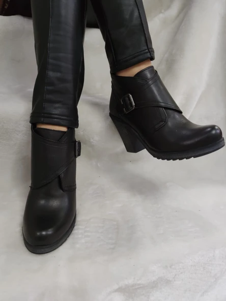 DARKWOOD SİYAH GERÇEK DERİ FERMUARLI TOPUKLU KISA KADIN BOT - Resim 2