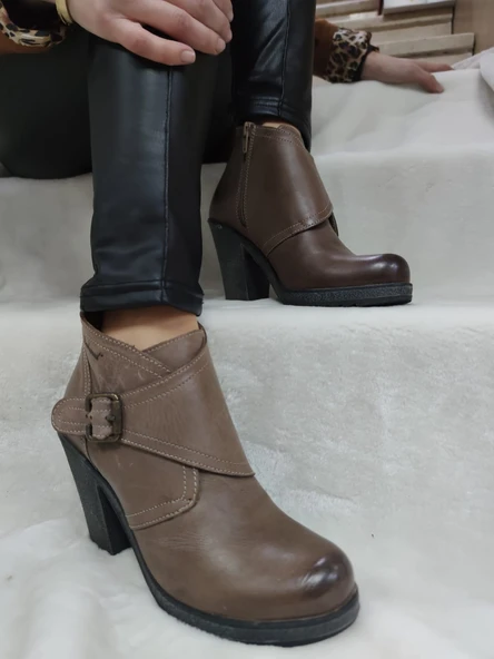 DARKWOOD SİYAH GERÇEK DERİ FERMUARLI TOPUKLU KISA KADIN BOT - Resim 3