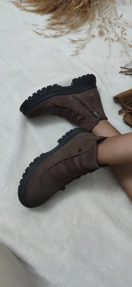 ÇİĞDEM GERÇEK NUBUK DERİ ACI KAHVE SÜS BAĞLI KISA KADIN BOT (B3) - 2