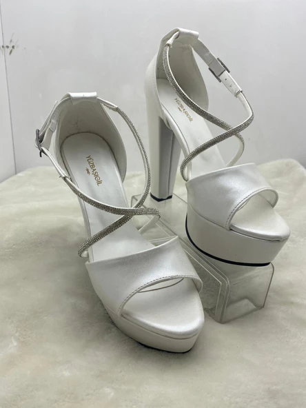 ÇİĞDEM SİYAH SATEN ÇAPRAZ TAŞ BANTLI PLATFORM TOPUKLU AYAKKABI - Resim 8