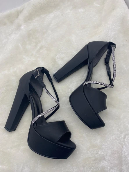 ÇİĞDEM SİYAH SATEN ÇAPRAZ TAŞ BANTLI PLATFORM TOPUKLU AYAKKABI - Resim 7