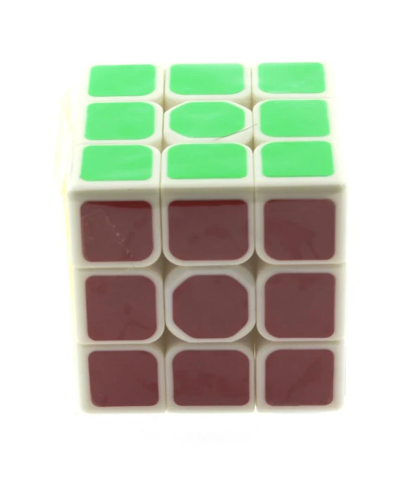 Beyaz Zemin Üzeri Renkli Zeka Küpü 3X3X3-5,6 cm - 2