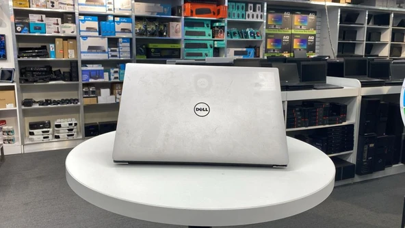 Dell Notebook Precesion 5520 İ7 7820HQ 32Gb 512Gb M2 4GB Q M1200 15.6" 4K Dokunmatik (C Laptop)2.EL - Resim 4