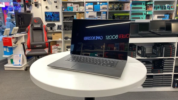 Dell Notebook Precesion 5520 İ7 7820HQ 32Gb 512Gb M2 4GB Q M1200 15.6" 4K Dokunmatik (C Laptop)2.EL ürün görseli