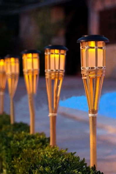 Solar Bambu Bahçe Lambası - Alev Efektli, Su Geçirmez, 60 cm Güneş Enerjili Aydınlatma - 4