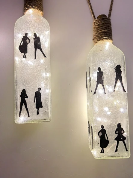 El Figürlü Duvar Lambası – Pilli LED Işıklı Buzlu Cam Şişe Aydınlatma | Kadın Silüetli Rustik & Vintage Dekoratif Lamba | El Yapımı Duvar Dekoru - 6