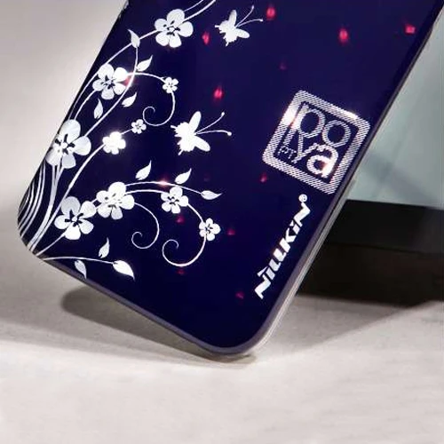 Apple iPhone SE/5S/5 Nillkin Marka Desenli Sert Kauçuk Kılıf (Flower 1) - Lacivert ürün görseli 1