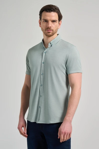 Koyu Yeşil Uzun Kol Düz Örme Düğmeli Yaka Cepsiz Pamuklu Classic Slim Fit Gömlek 1004250152_704 ürün görseli