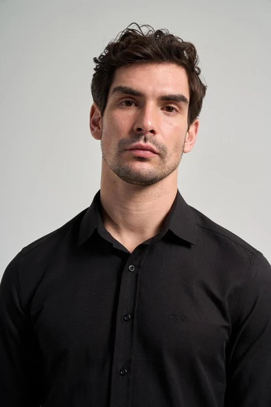 Siyah Sert Yaka Düz Classic Pamuklu Slim Fit Gömlek 1004250214 - Resim 4