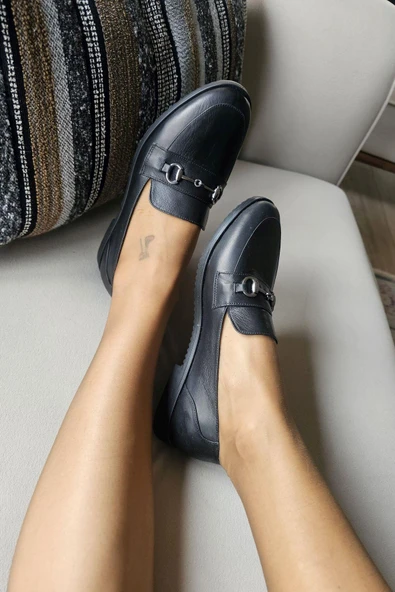 06T 102 Topukla Kadın Toka Detaylı Loafer Deri Babet