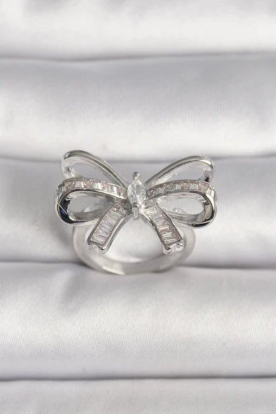 Pirinç Gümüş Renk Ayarlanabilir Zirkon Taşlı Kurdele Model Kadın Kolye