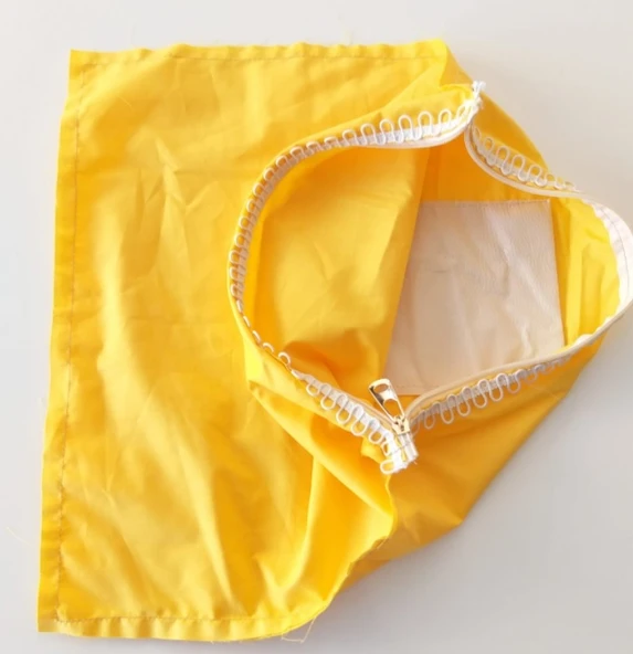 Çanta Aksesuar Sarı Renk 38X38 Cm, Dikilmiş Halde, Fermuarlı Astar