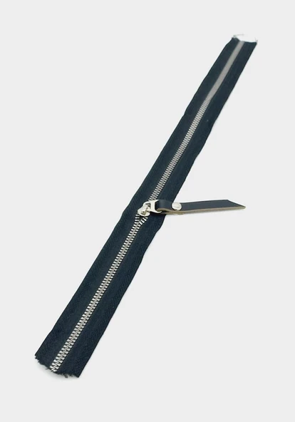Çanta Aksesuar Gerçek Deri Başlıklı Siyah Fermuar 40 Cm Gümüş Metal