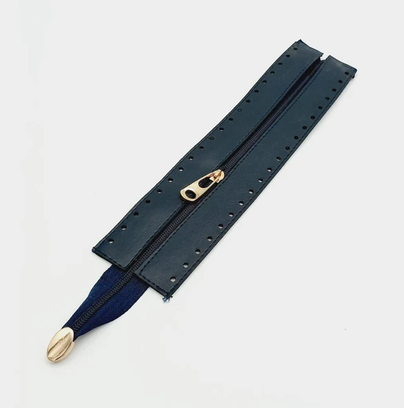 Çanta Aksesuar Lacivert Renk 28 Cm Derili Fermuar Light Gold Metalli