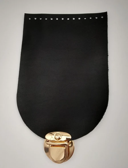 Çanta Aksesuar Tek Kat Suni Deri Siyah 15x22 Cm Sarkaç Kilitli Kapak No:3 Light Gold Metalli