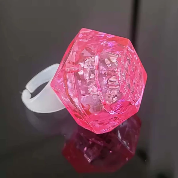 Kristal Tasarımlı Led Glow Işıklı 3 Modlu Pembe Yüzük 3.5 X 5 Cm