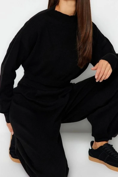 Moda Triko Yarım Balıkçı Yaka Casual Günlük Siyah Süper Crop Jogger Pantolonlu Triko Alt-Üst Takım - 3