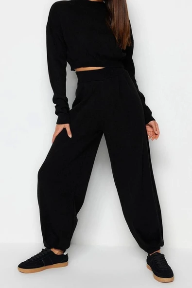 Moda Triko Yarım Balıkçı Yaka Casual Günlük Siyah Süper Crop Jogger Pantolonlu Triko Alt-Üst Takım - 1