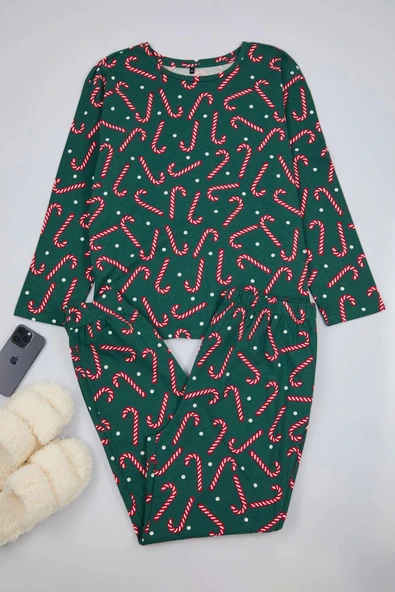 Tarz Rahat Büyük Beden Uzun Kollu Dar Paça Yılbaşı Temalı Örme Pijama Takımı