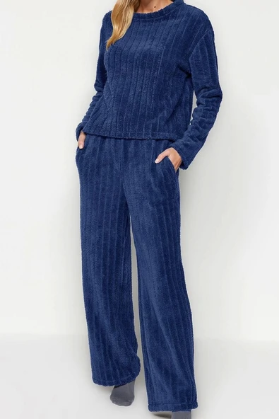Tarz Rahat Uzun Kollu Boru Paça Wellsoft Kışlık Örme Pijama Takımı