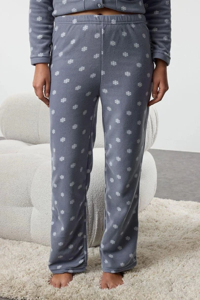 Tarz Rahat Uzun Kollu Boru Paça Gri Kış Temalı Cepli Polar Kışlık Örme Pijama Takımı - 3