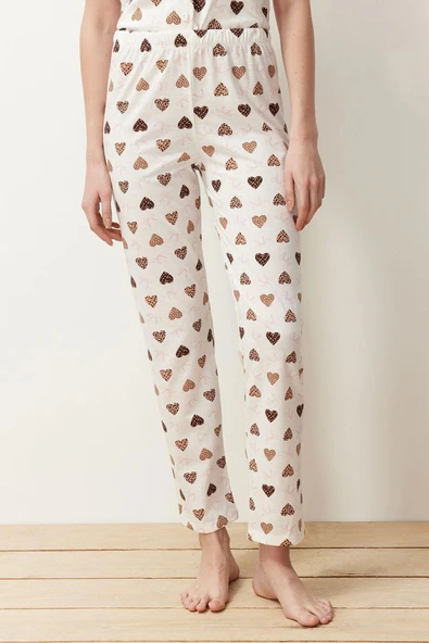 Tarz Rahat Kısa Kollu Boru Paça Pamuklu Kalpli Örme Pijama Takımı - 4