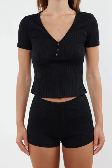 Tarz Rahat Kısa Kollu Dar Paça Düğme Detaylı Fitilli Örme Pijama Takımı