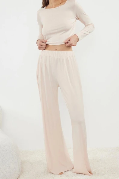 Tarz Rahat Uzun Kollu Geniş Paça Viskon Örme Pijama Takımı