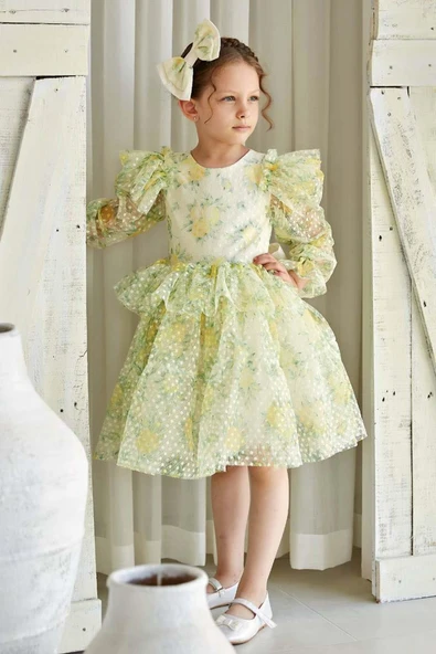 Kız Çocuk Omuzları ve Beli Fırfırlı Puantiye Detaylı Şeffaf Tül Çiçek Desenli Kabarık Sarı Elbise ürün görseli