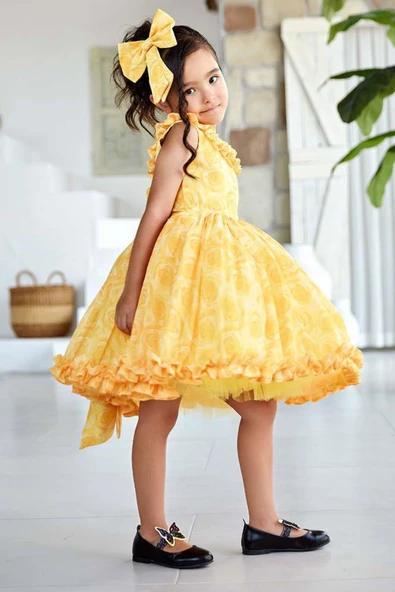 Kız Çocuk Yakası ve Etek Ucu Fırfırlı Üzeri Gül Baskılı Kolsuz Sarı Elbise ürün görseli