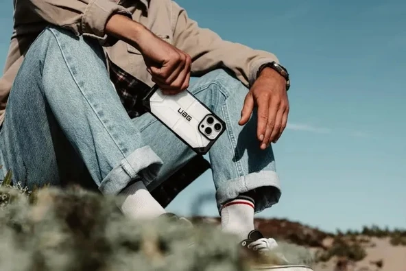 UAG Plasma iPhone 15 Pro Kılıfı - 10