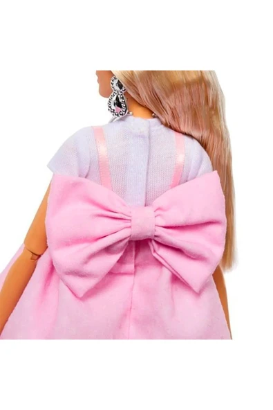 mattel HYV27 Barbie Deluxe Style Doll #3