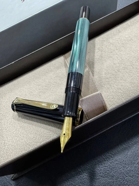 Pelikan Klasik Seri M200 Sedef Yeşil Dolma Kalem - EF - 6